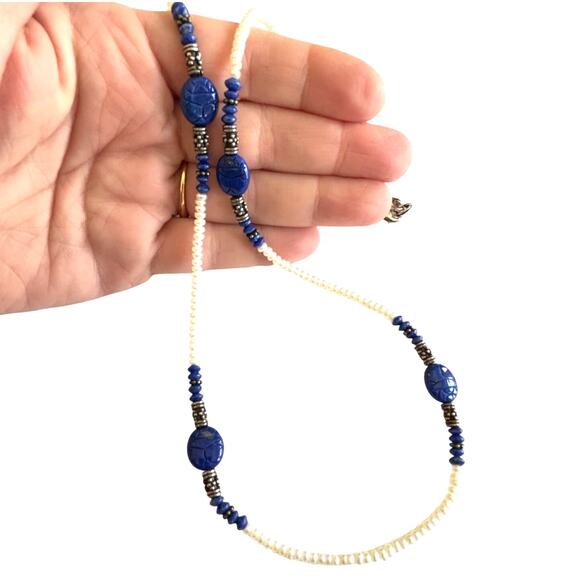 Beaded necklace carved Lapis Lazuli & Pearl beads delicate single strand - Picture 3 of 6
